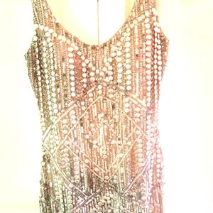 Sequence silk dress runs likw a size 6!